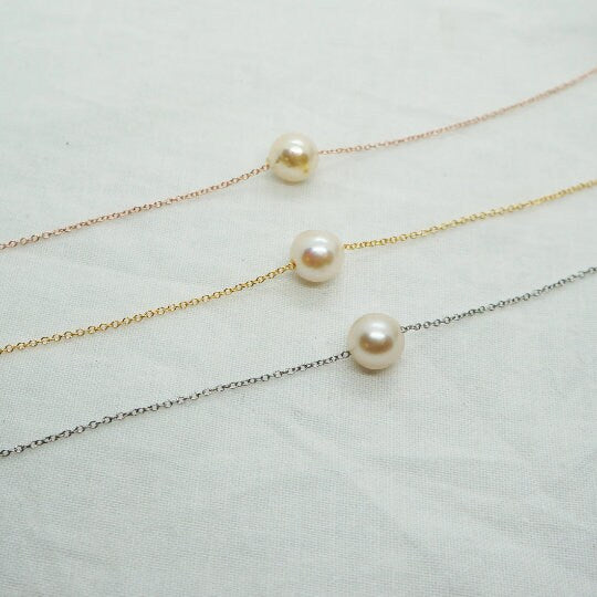 Dainty Pearl Necklace