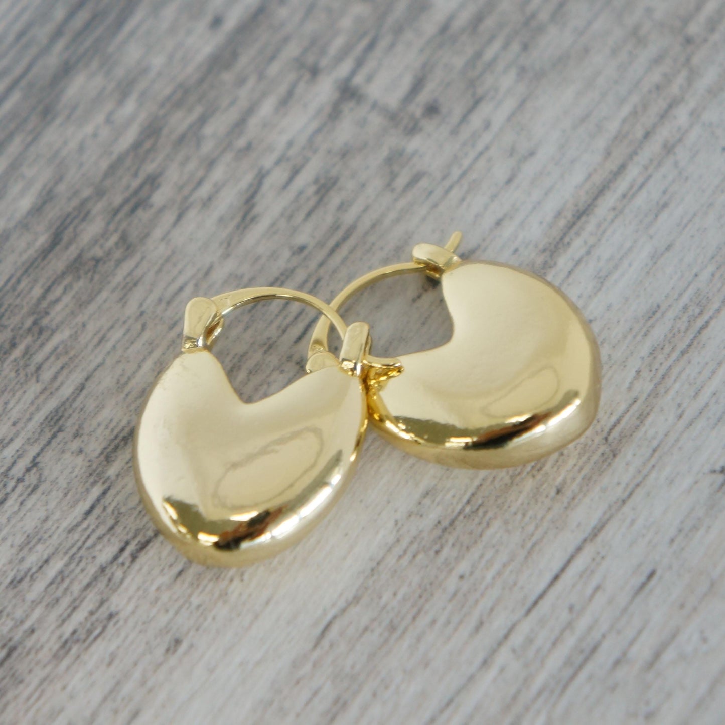 Modern Minimalist Gold Hoop Earrings, Simple Chic Ear Hoops,