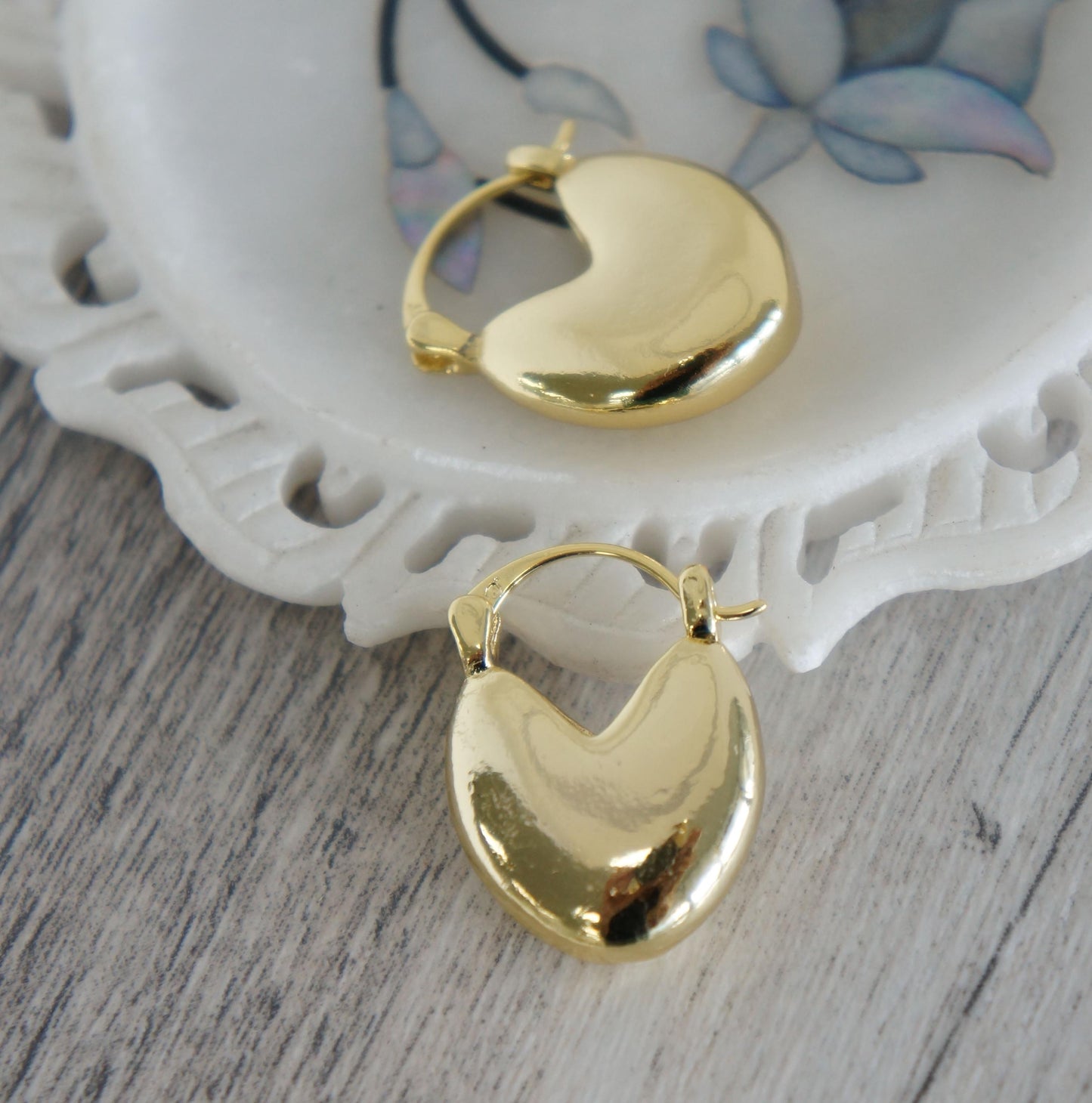 Modern Minimalist Gold Hoop Earrings, Simple Chic Ear Hoops,