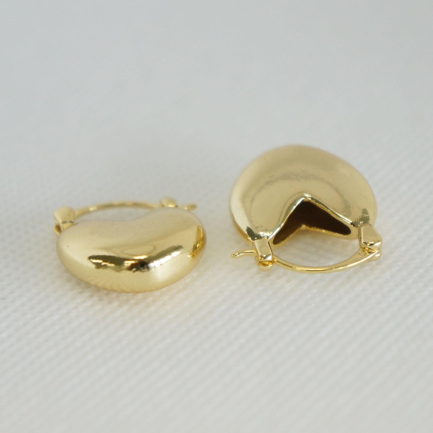 Modern Minimalist Gold Hoop Earrings, Simple Chic Ear Hoops,