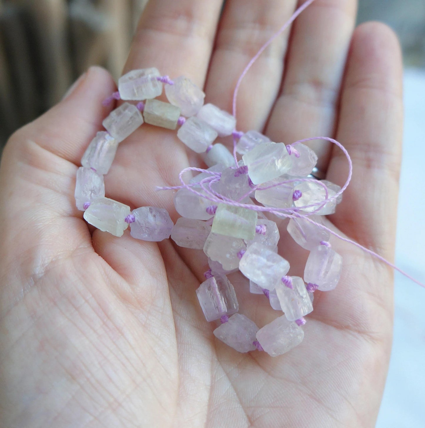 Raw Crystal Necklace Kunzite Necklace Mother Rough Kunzite Natural Stone Pendant Necklace Spiritual Crystal Necklace