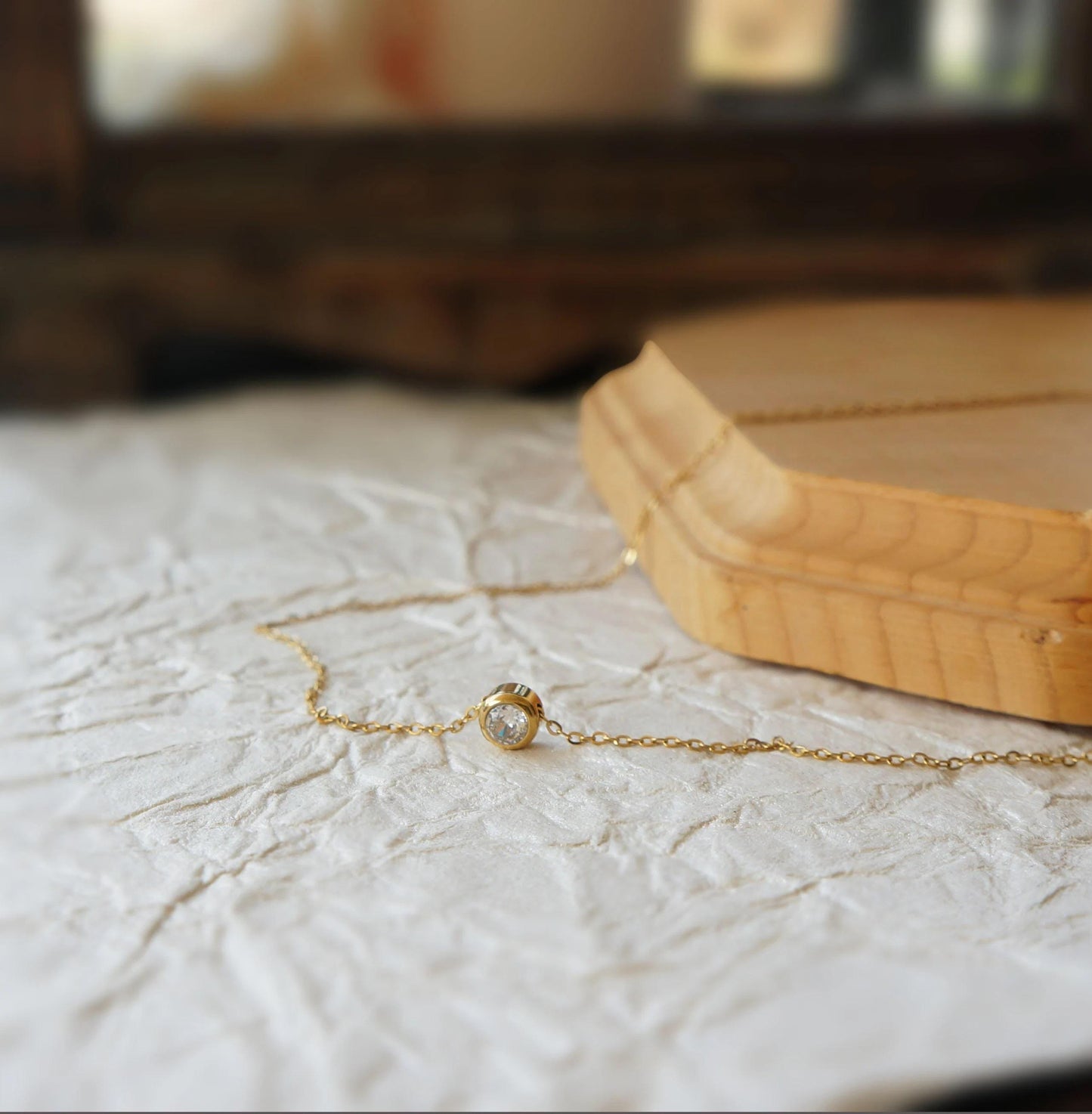 Round Charm Gold Crystal Birthstone Necklace, Dainty Gift for Mother, Birthday Jewelry, Dainty Mom Birthday Gift, Delicate Jewelry, Simple