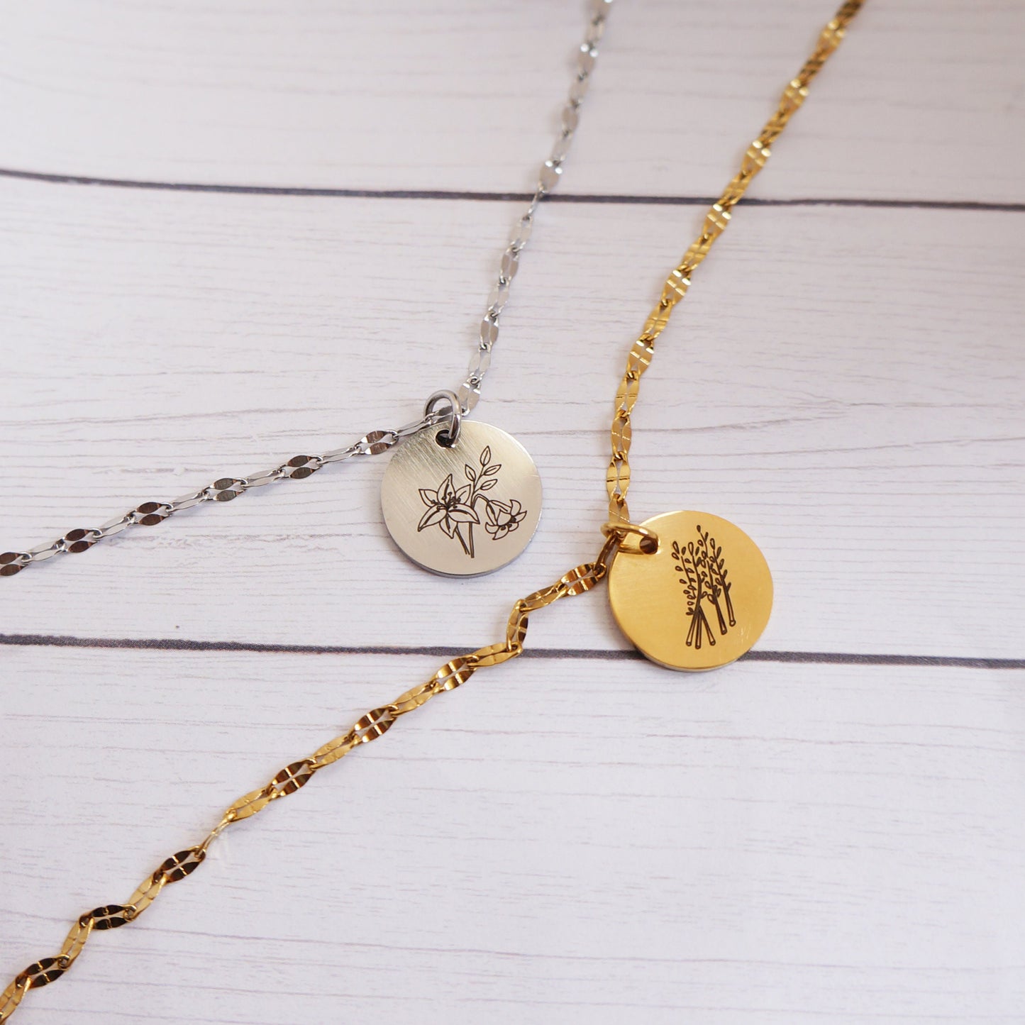 Month Flower Necklace/ Dainty Engraved Gold Disc Necklace/ Mom Teacher Birthday Gift/ Delicate Flower Necklace/ Bouquet Necklace DSC14