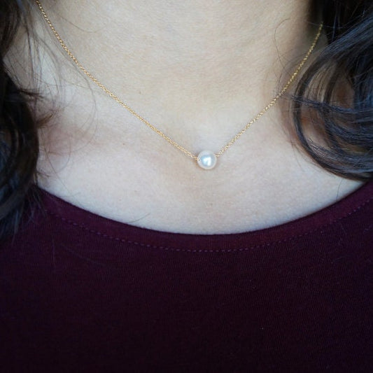 Dainty Pearl Necklace