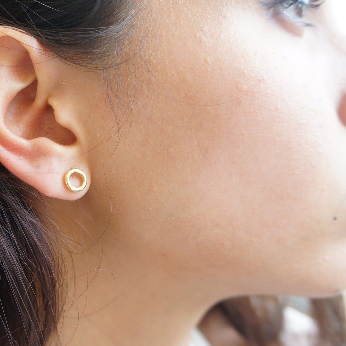 Tiny Gold Circle Studs Earrings Minimalist Style Open Circle Earrings Gold Delicate Everyday Earrings for Her Gift for Women