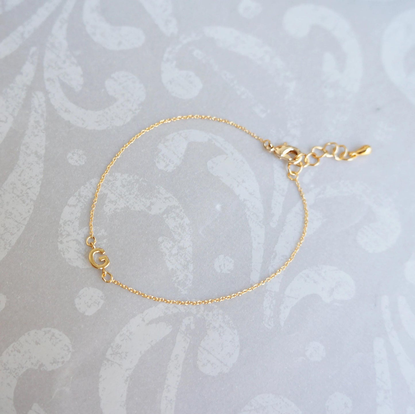 Tiny Initial Bracelet Delicate Gold Letter Bracelet Gift for Girls Friendship Bracelet Dainty Jewelry for Women Tiny Jewelry