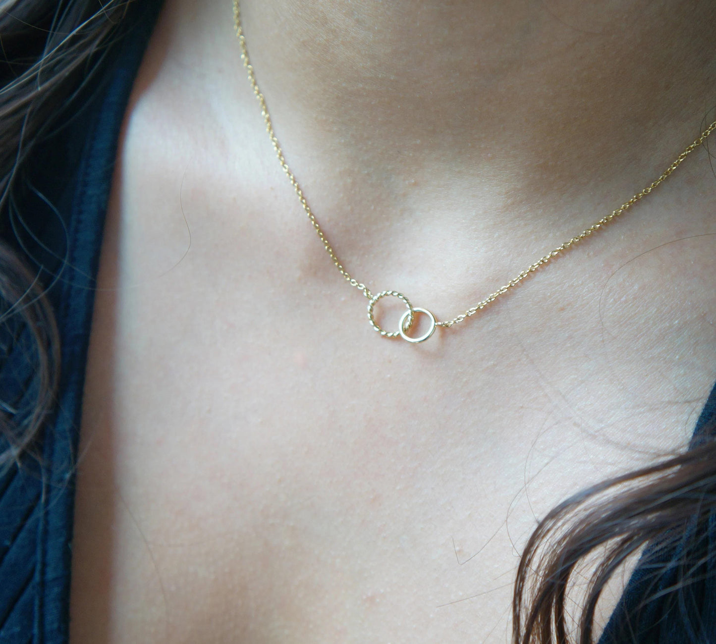 Mini Interlocking Circles Necklace Mother Daughter