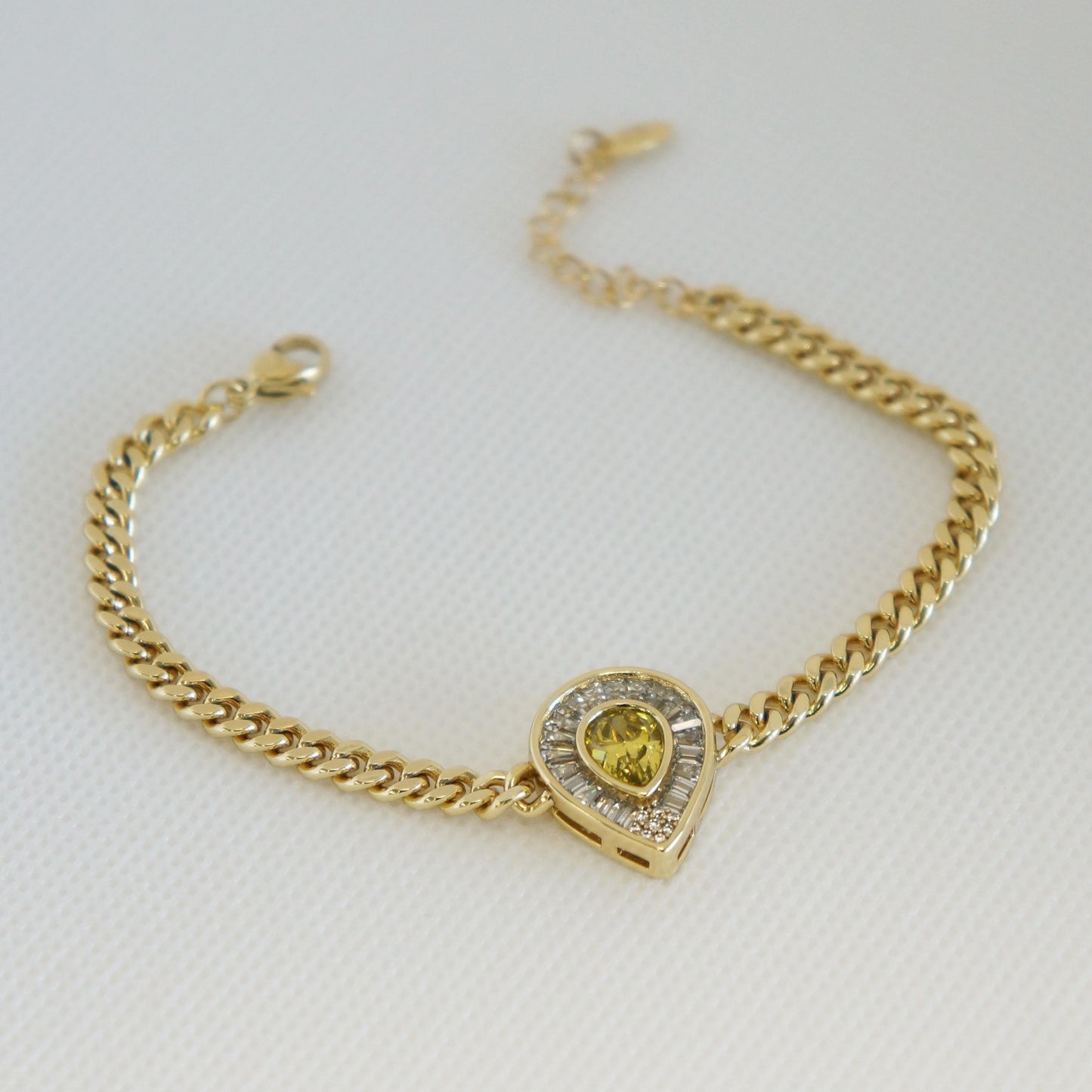 Crystal Gold Sparkling Bracelet