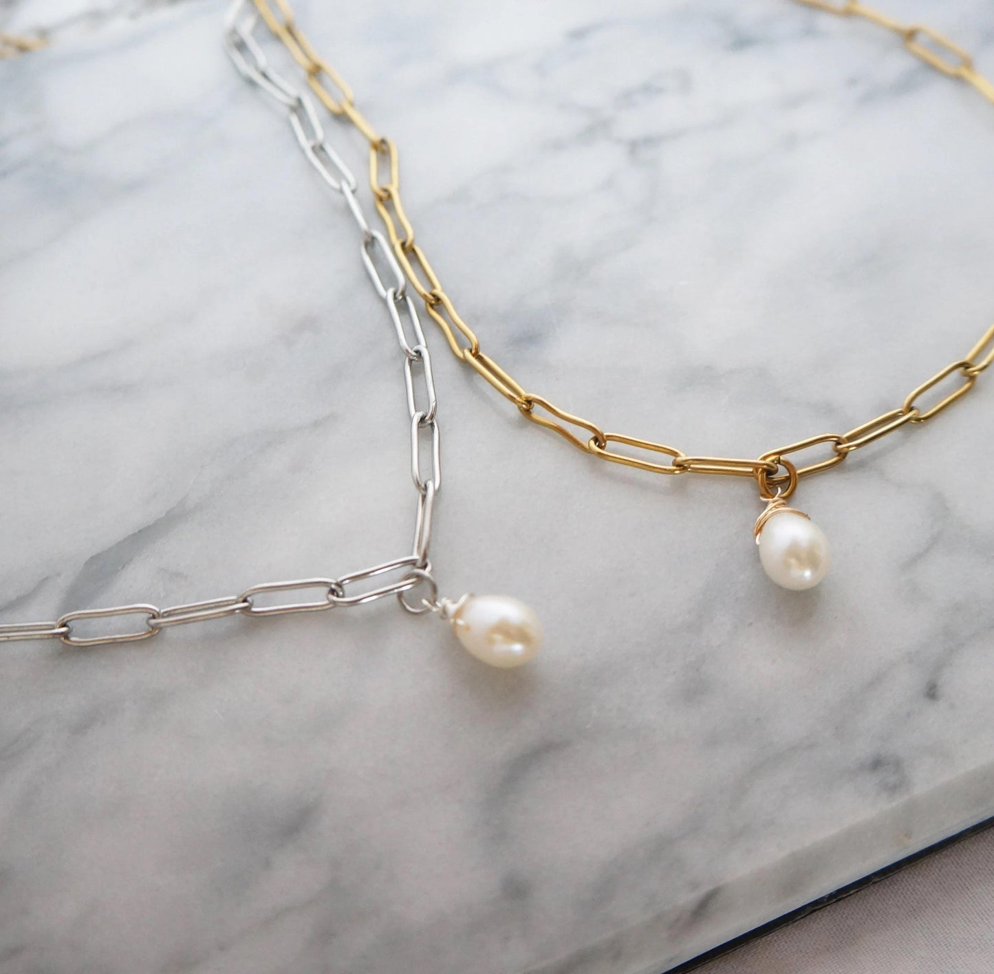 White Pearl Necklace Paper Clip Chain Pearl Necklace Modern Bridesmaid Gift Mother's Day Necklace June Birthstone Necklace Drop Pearl