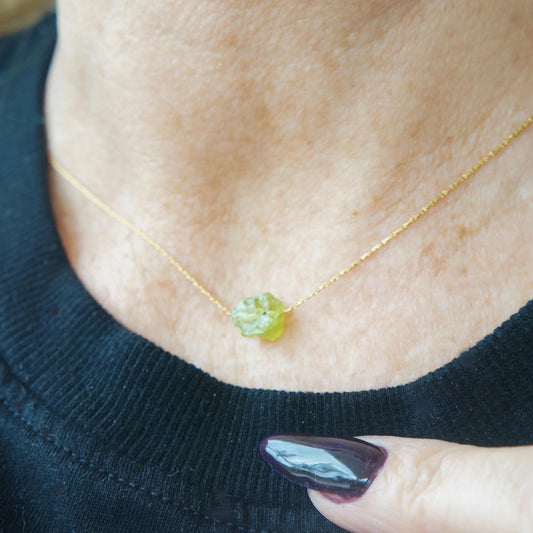 Natural Peridot Necklace, Raw Crystal August Birthstone, Dainty Healing Stone Jewelry, Green Gemstone Gift, Rough Green Peridot