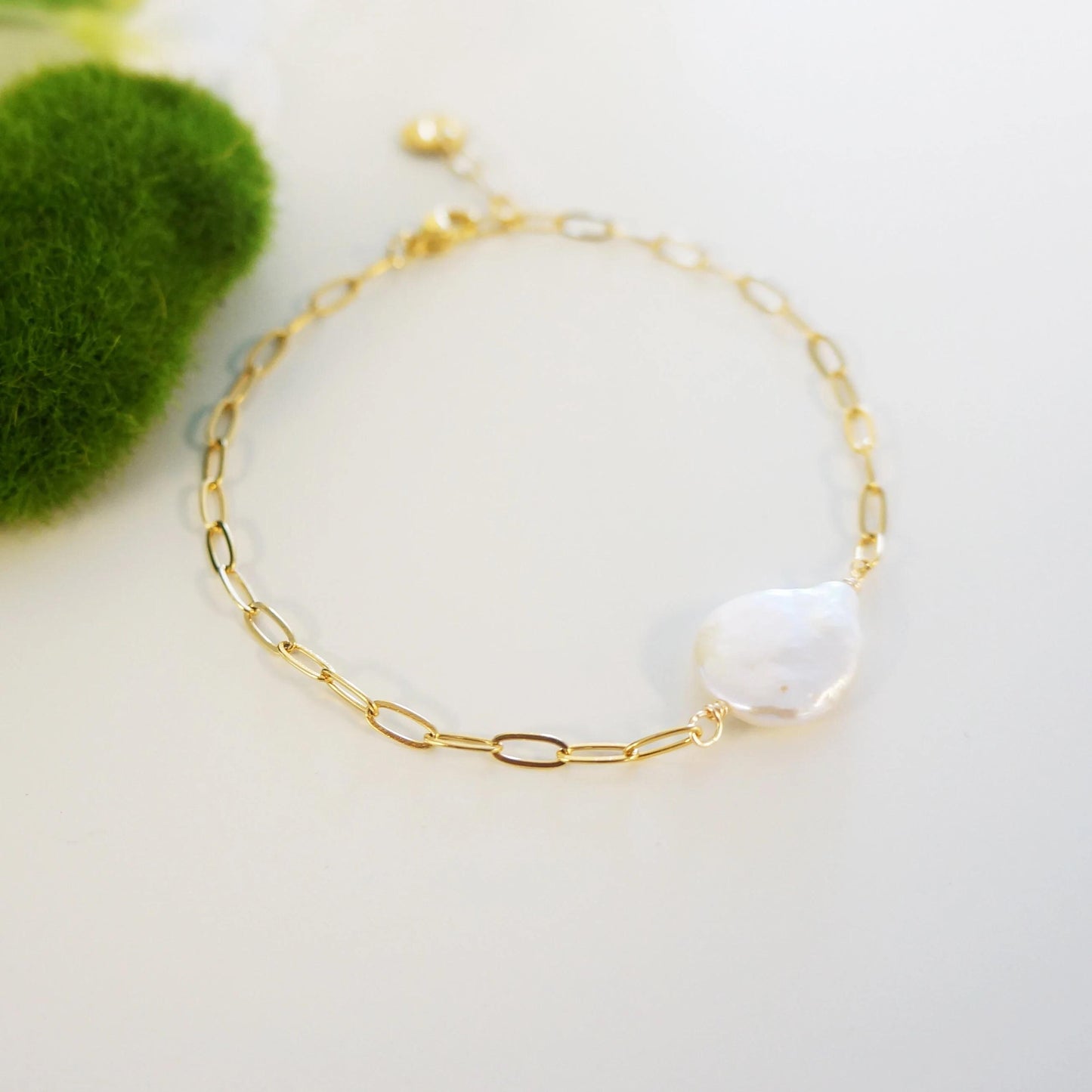 Delicate Coin Pearl Gold Bracelet Paperclip Chain Bracelet Adjustable Any Size Bridesmaids Bracelet Mother Gift June Birthstone Flat Pearl