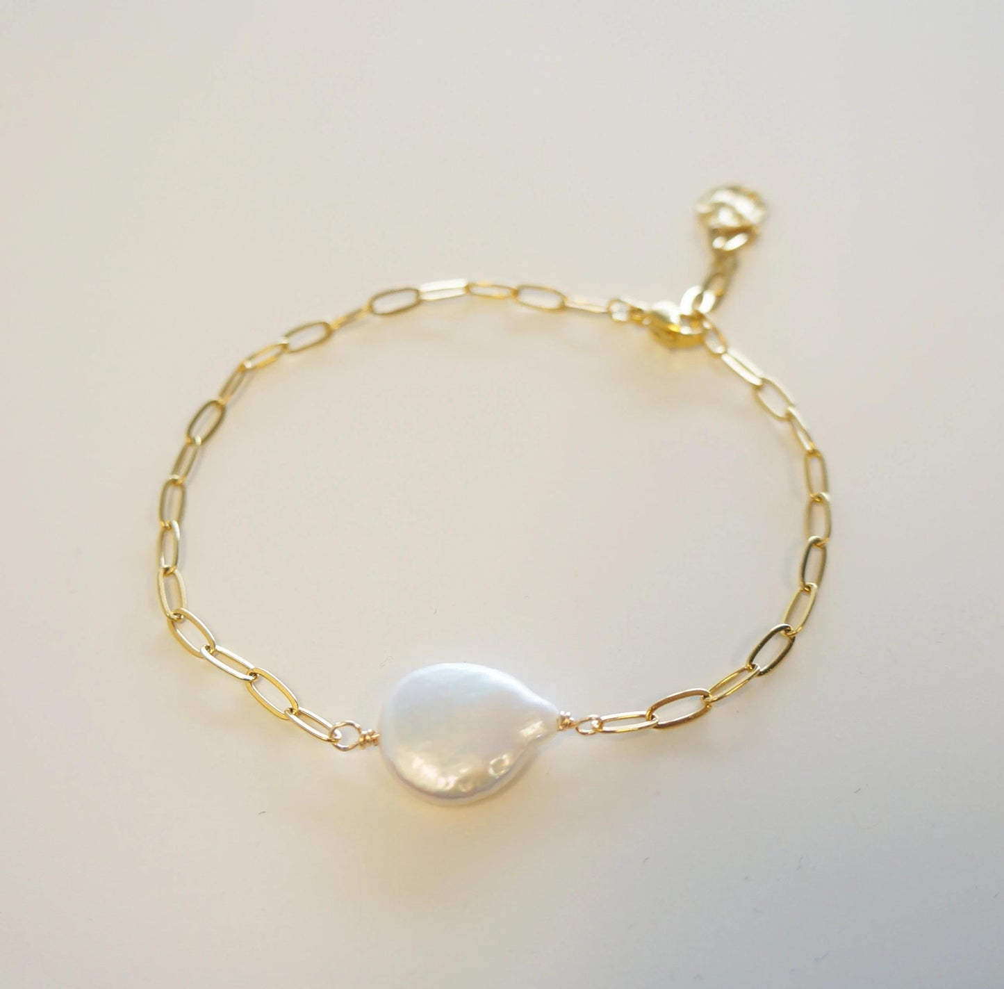 Delicate Coin Pearl Gold Bracelet Paperclip Chain Bracelet Adjustable Any Size Bridesmaids Bracelet Mother Gift June Birthstone Flat Pearl