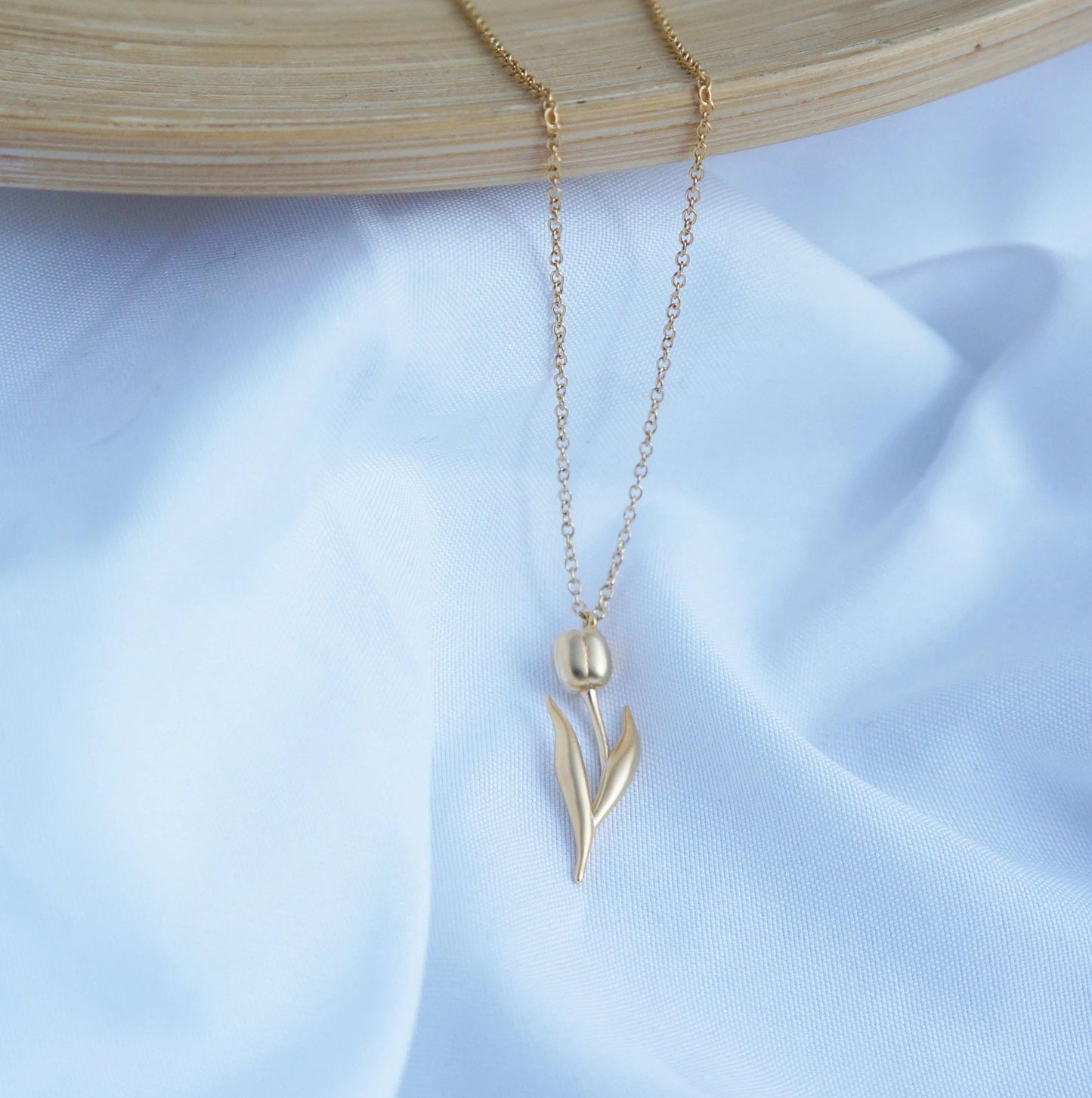 Tulip Flower Necklace Gold Silver, Flower Charm Gift For Mom, Floral Pendant, Dainty Jewelry, Mother's Day Gift, Simple Jewelry