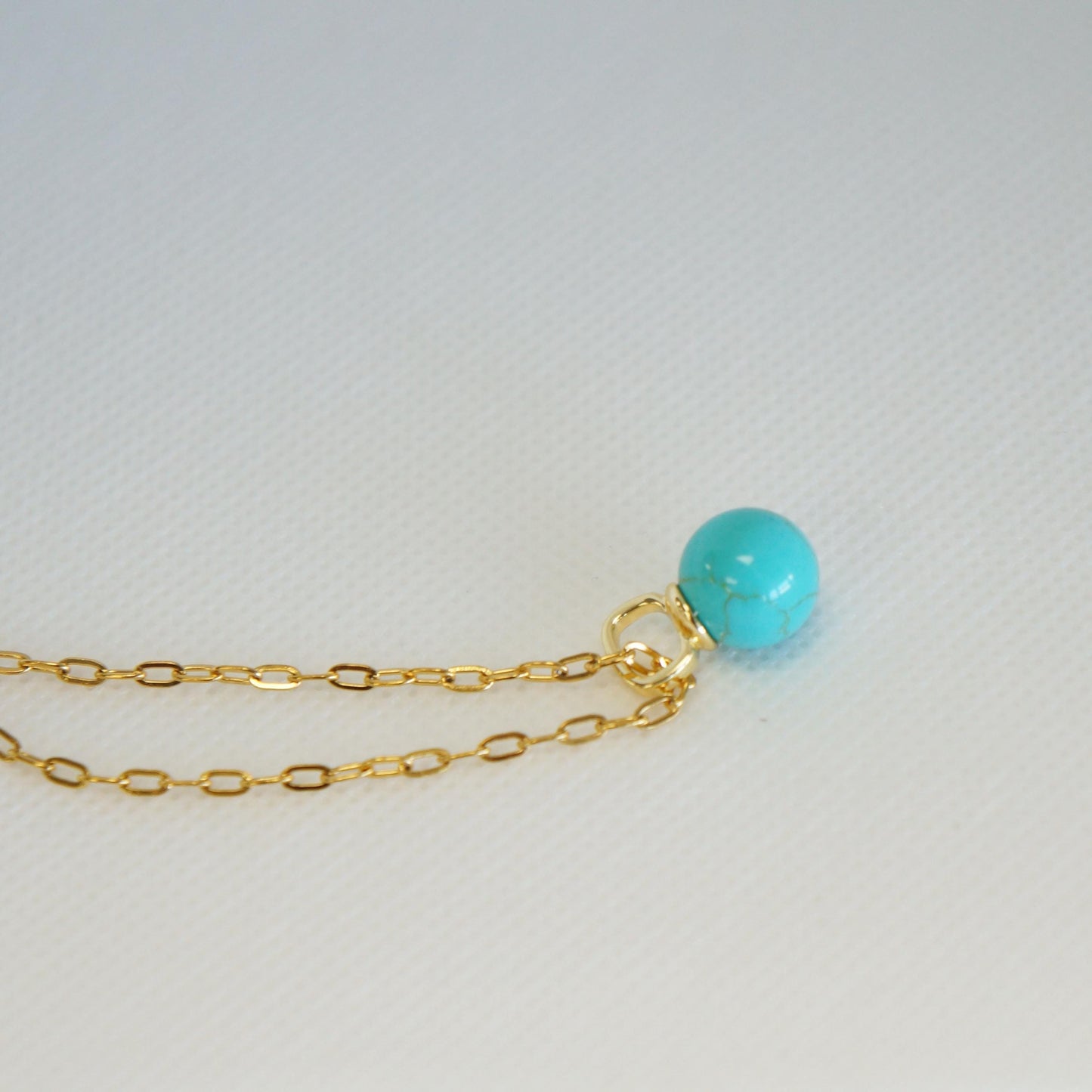 Minimal Turquoise Pendant Necklace, Dainty Round Turquoise Charm, Simple Jewelry, Dainty, Minimalist, Jewelry for Her, Women Necklace