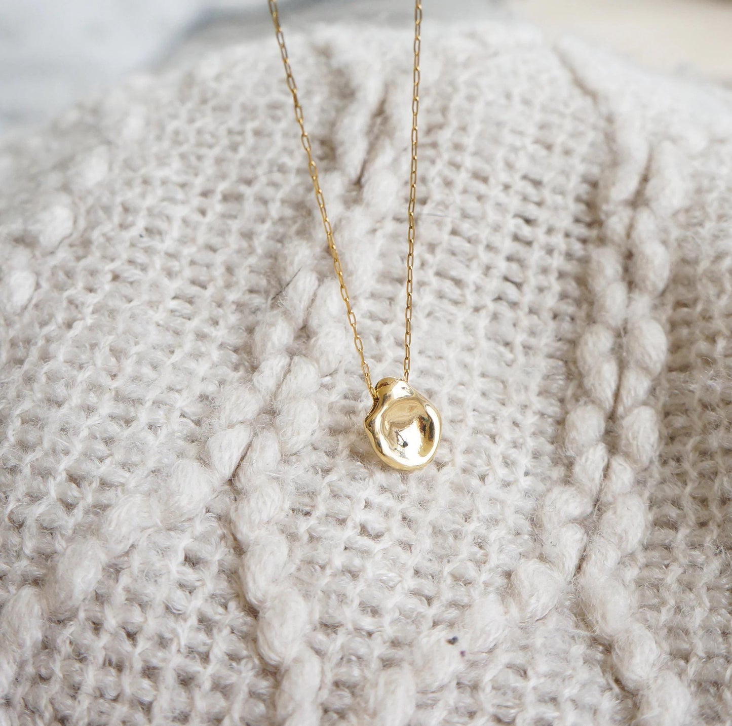 Delicate Gold Coin Charm Necklace Simple Classic Aesthetic Necklace Gold Everyday Necklace For Woman Gold Charm Girlfriend Gift Idea