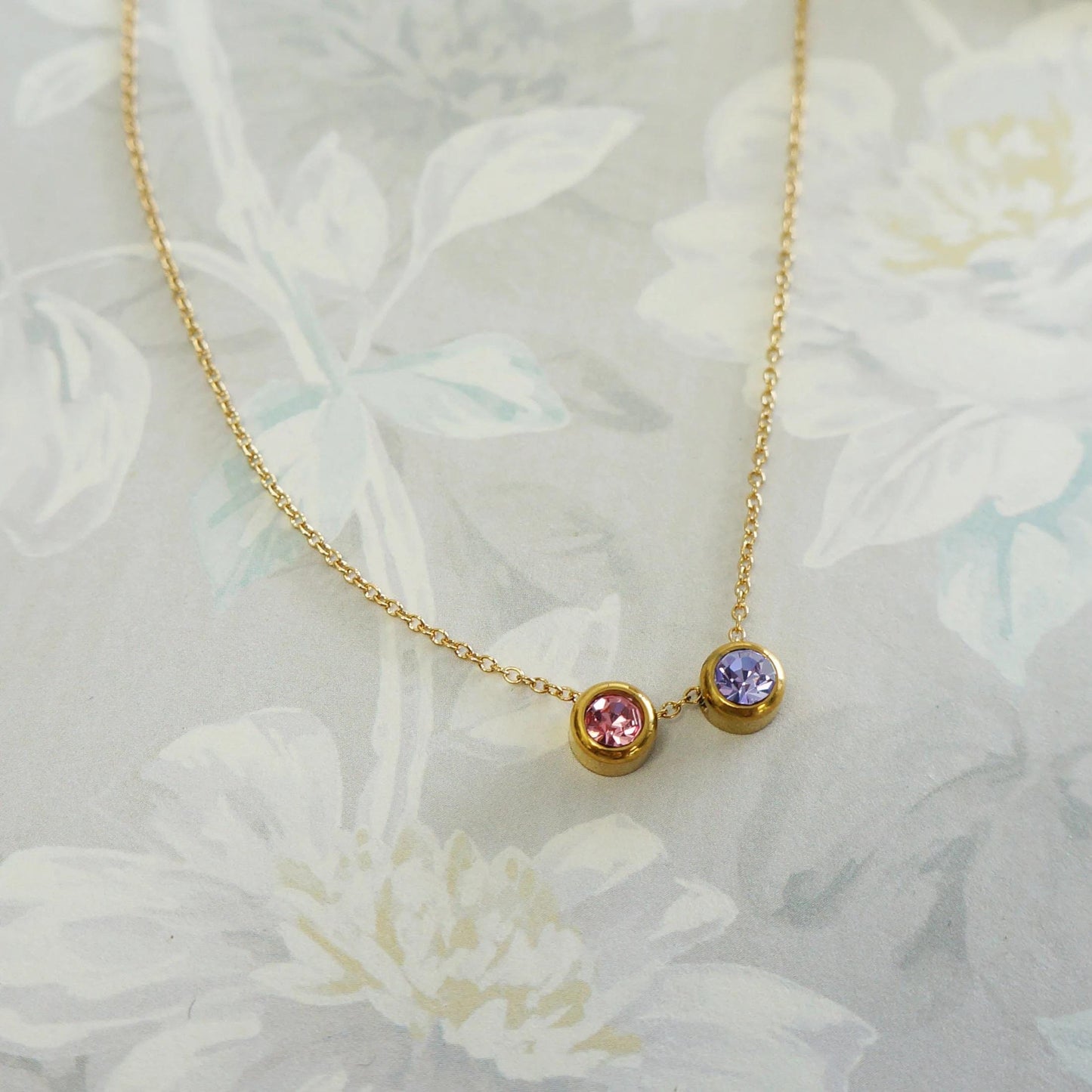 Round Charm Gold Crystal Birthstone Necklace, Dainty Gift for Mother, Birthday Jewelry,  Dainty Mom Birthday Gift, Delicate Jewelry, Simple