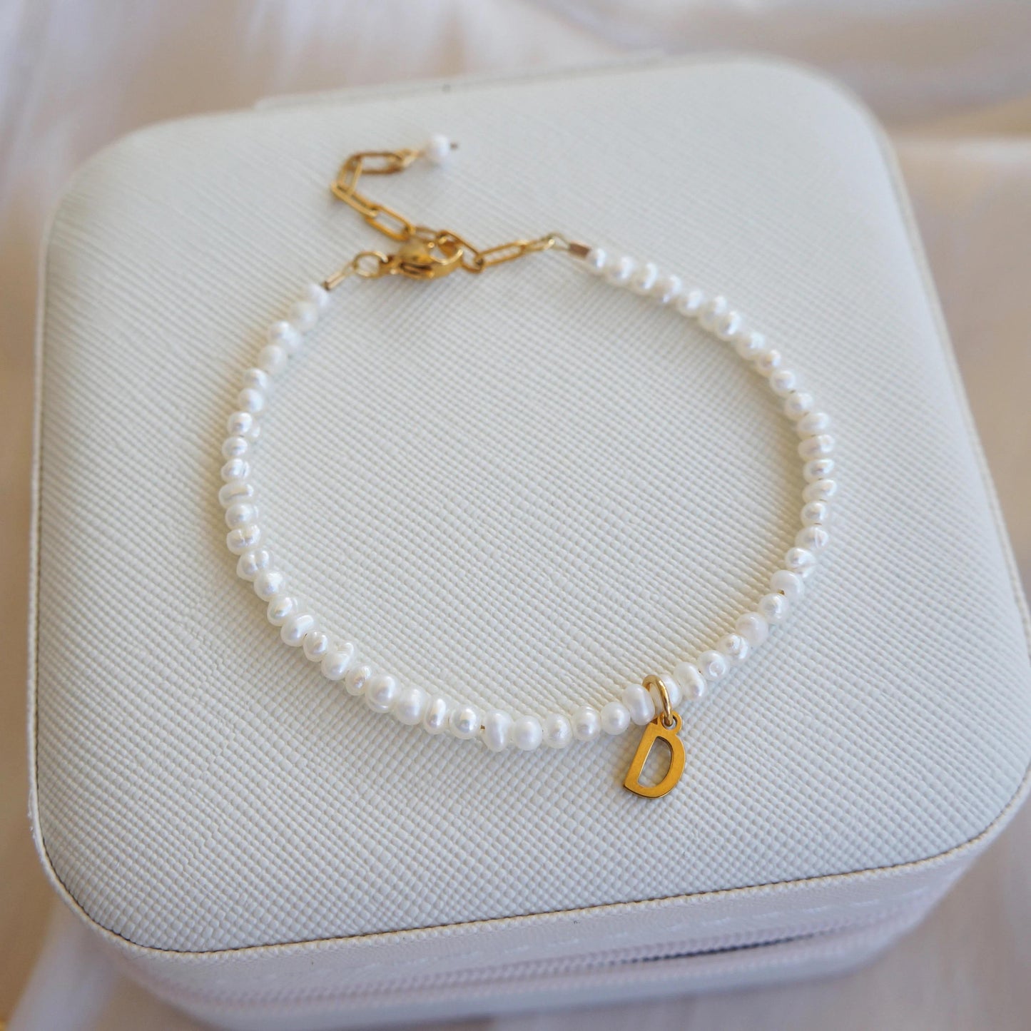 Personalized Pearl Bracelet with Letter Charm