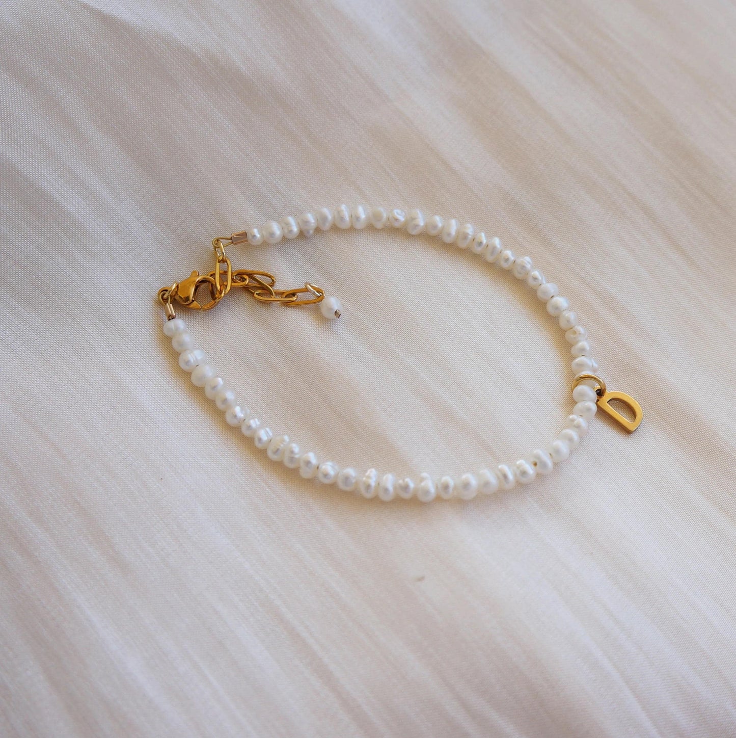 Personalized Pearl Bracelet with Letter Charm