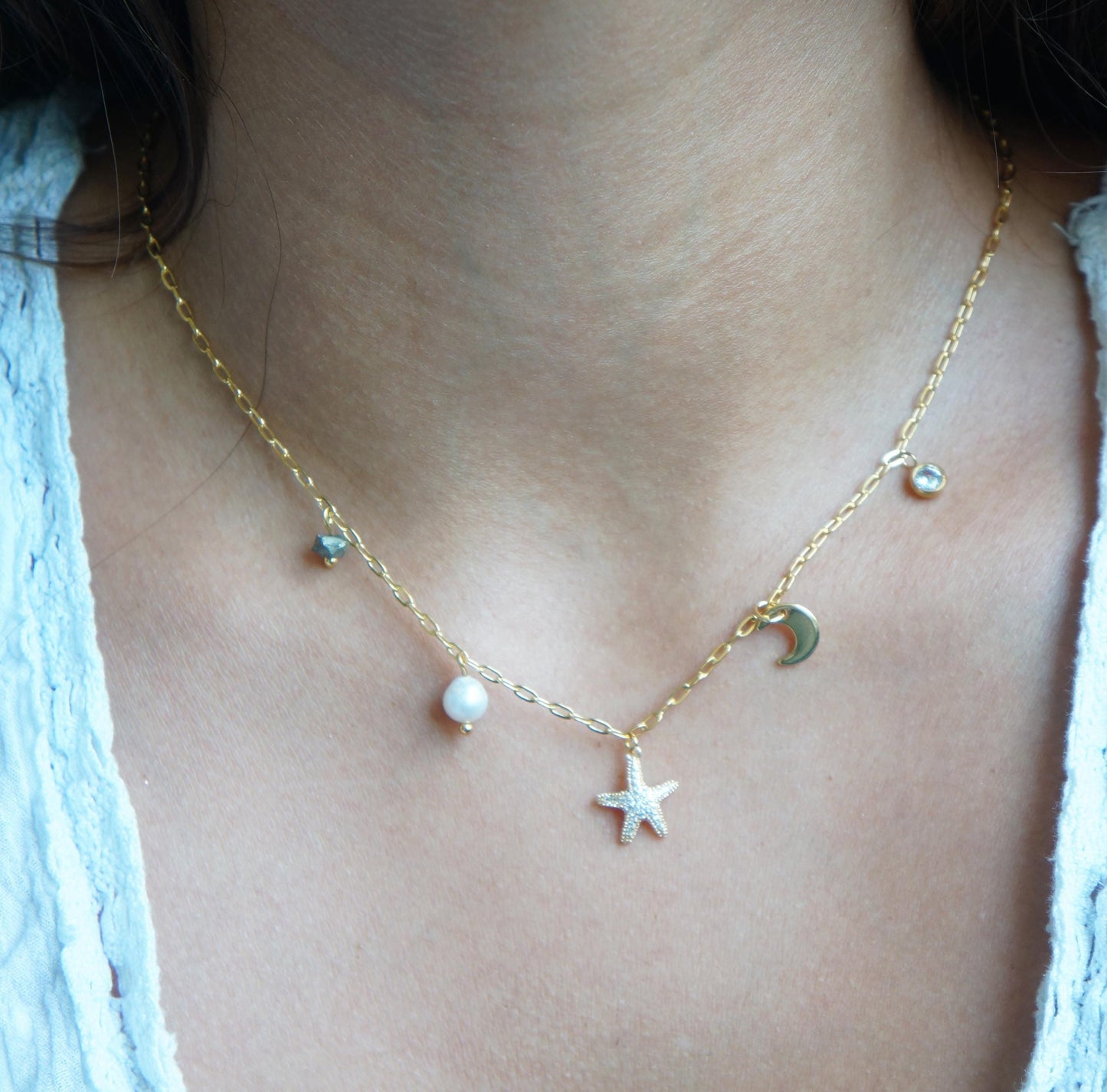 Gold Starfish Pearl Charm Necklace, Dainty Small Charms, Layering Necklace, Minimalist Jewelry Gift, Dangling Charms Cute Necklace for Her