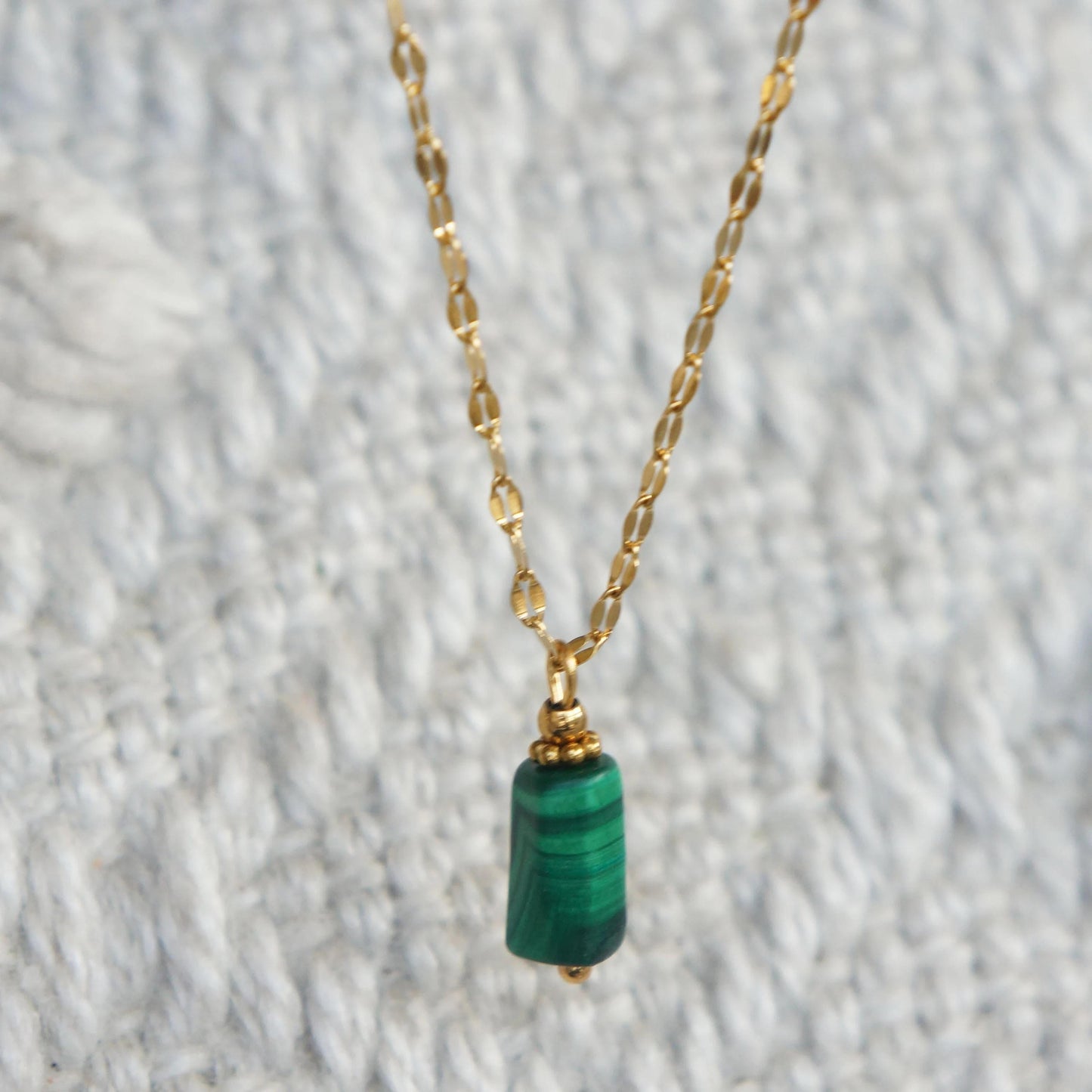 Malachite Stone Necklace, Spiritual Balance Healing Gift, Green Crystal Jewelry, Balance Pendant, Boho Necklace, Green Crystal