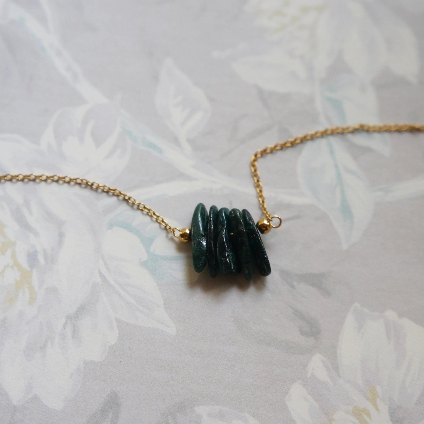 Raw Crystal Necklace Natural Green Kyanite Necklace Rough Stone Layering Necklace  Green Kyanite Stone Pendant Spiritual Energy Necklace