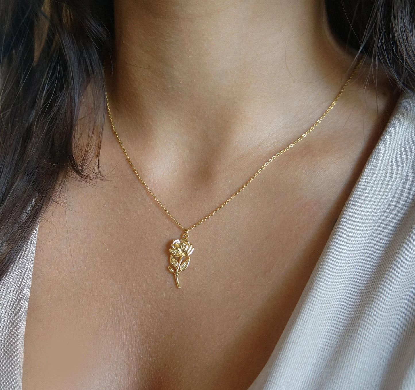 Delicate Gold Rose Flower Charm Necklace Wedding Bridesmaids Gift Mother of the Bride Necklace Flower Necklace for Women Cute Gift for Her