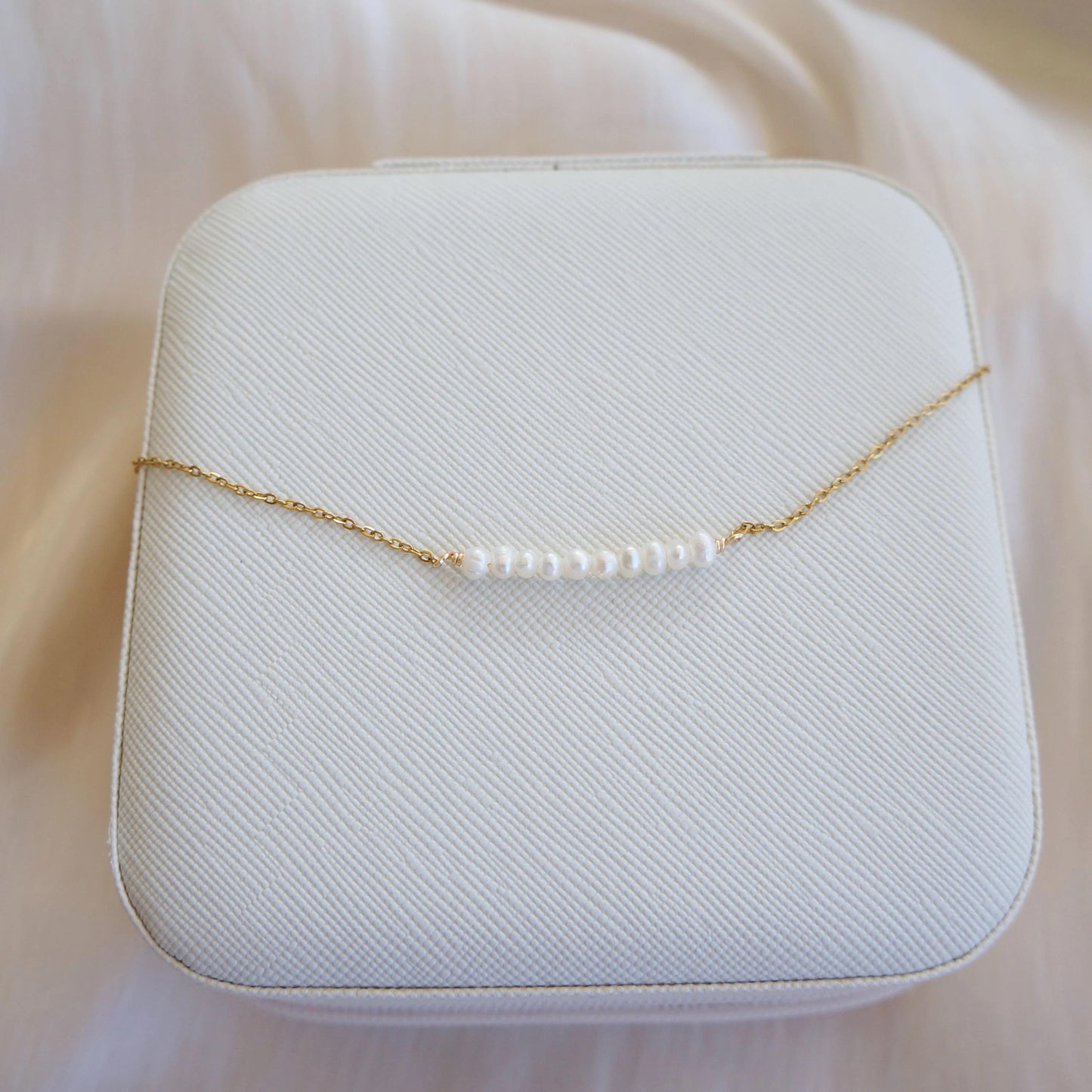 Dainty White Pearls Necklace, June Birthstone Bridal Jewelry, Freshwater Pearl Row, Wedding Necklace, Classic, Elegant Gift for Her