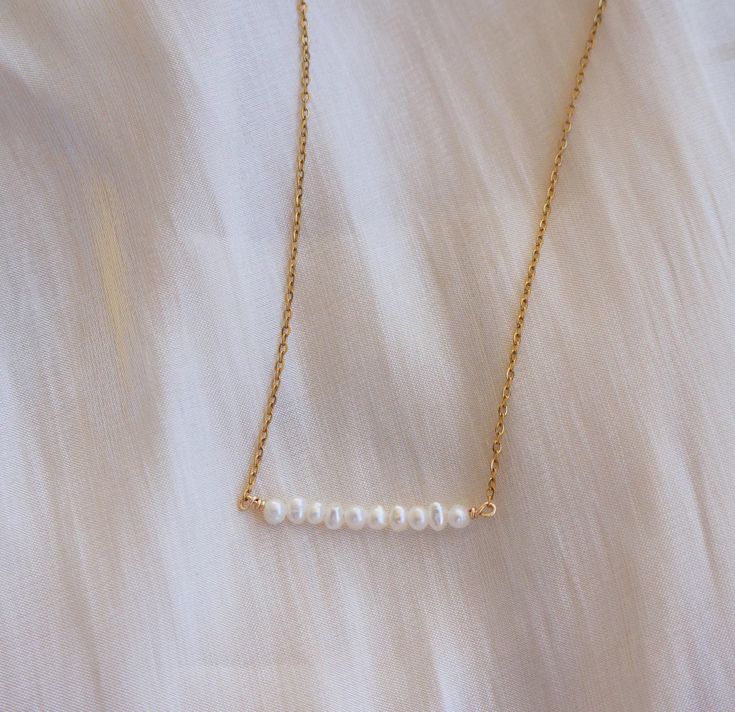 Dainty White Pearls Necklace, June Birthstone Bridal Jewelry, Freshwater Pearl Row, Wedding Necklace, Classic, Elegant Gift for Her