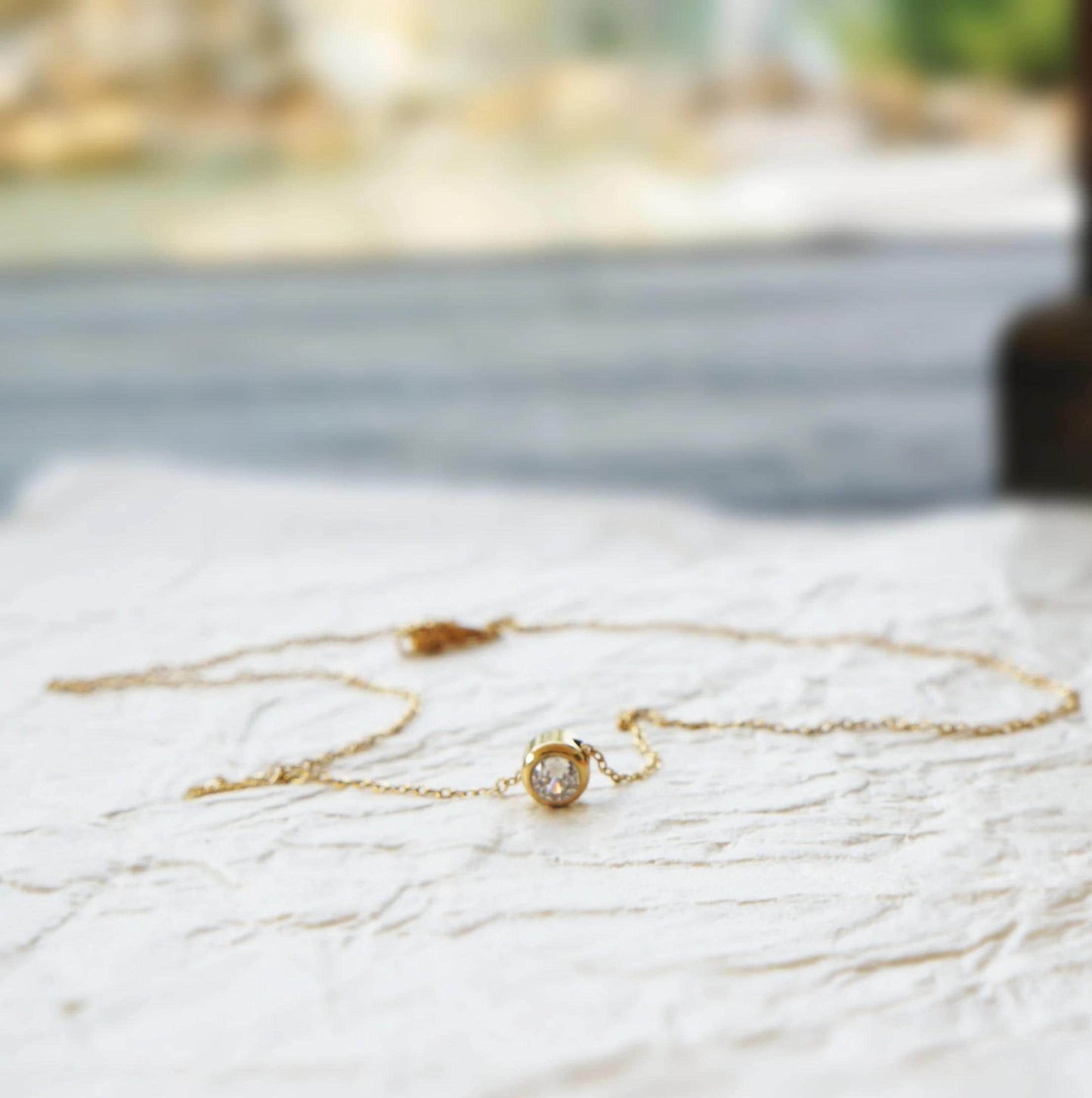 Round Charm Gold Crystal Birthstone Necklace, Dainty Gift for Mother, Birthday Jewelry,  Dainty Mom Birthday Gift, Delicate Jewelry, Simple